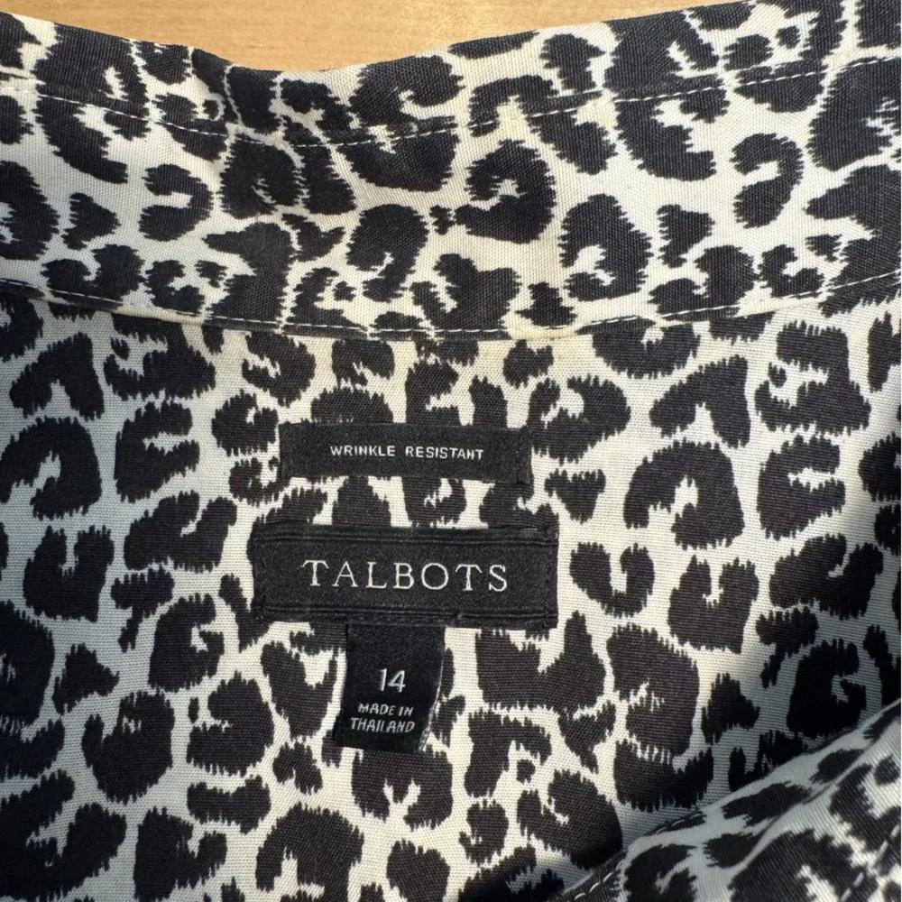 Talbots Women’s L/S Button Up Shirt Leopard Print Wrinkle Resistant Size 14